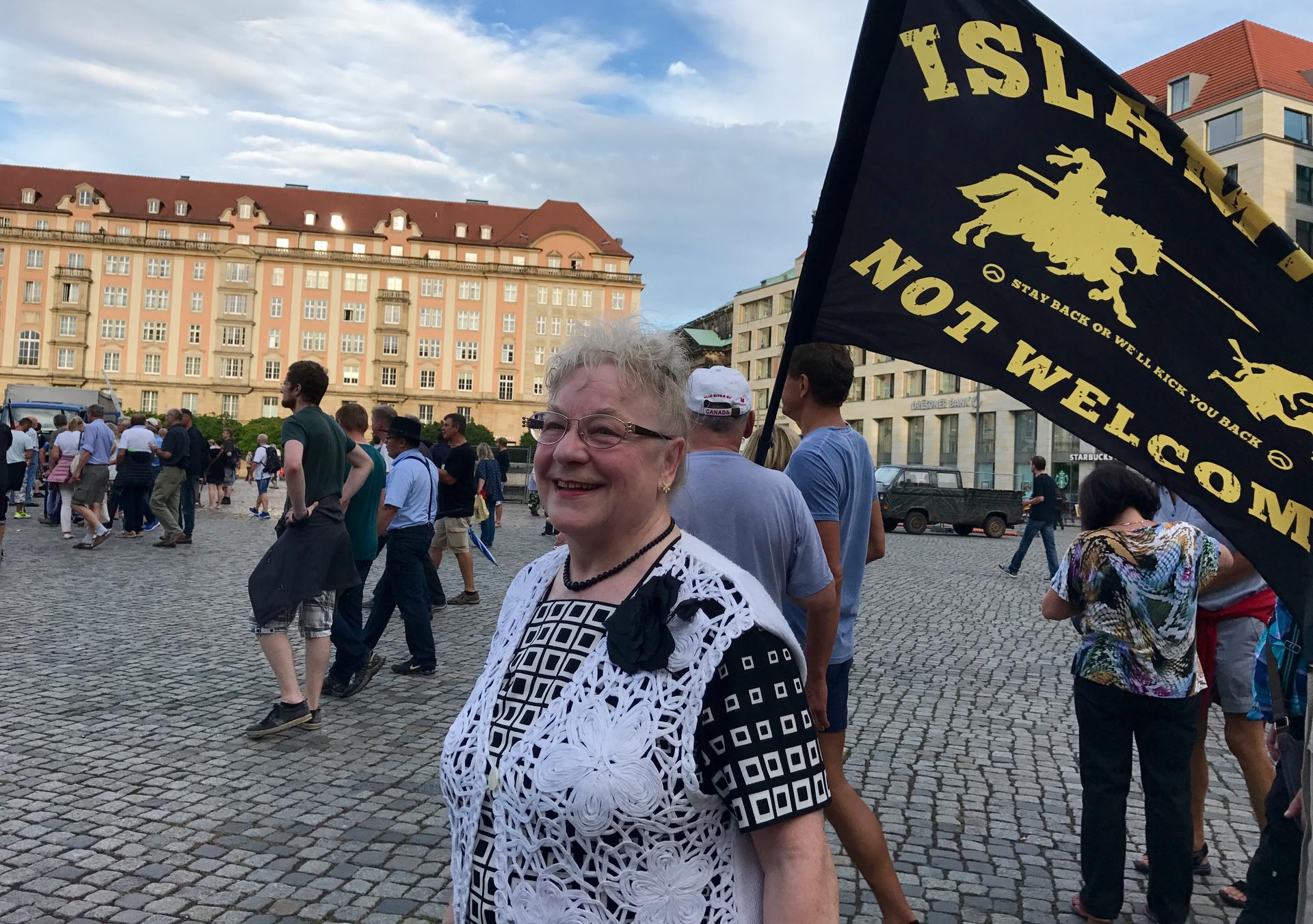 Renate Schneider, a PEGIDA activist, defines Volk as people with the same culture and language.