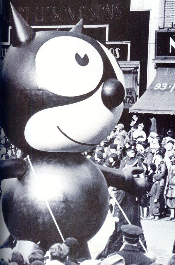 Felix the Cat 1927 - 1st balloon in Macy's Parade