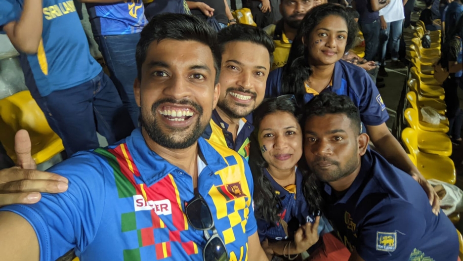 'Bir umut havası': Sri Lankalılar kriketi ülkenin ekonomik, politik sıkıntılarından hoş bir dikkat dağıtıcı olarak görüyorlar
