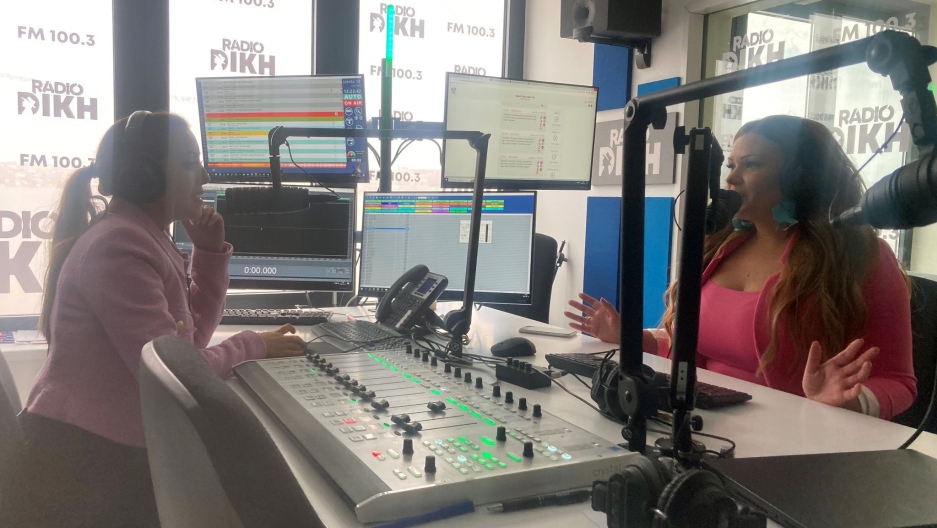 Yeni bir Roman radyo istasyonu, insanların Macaristan'daki tabu meseleleri hakkında konuşmasını sağlıyor